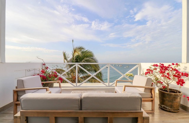 Fantastic Duplex with Spectacular Ocean View