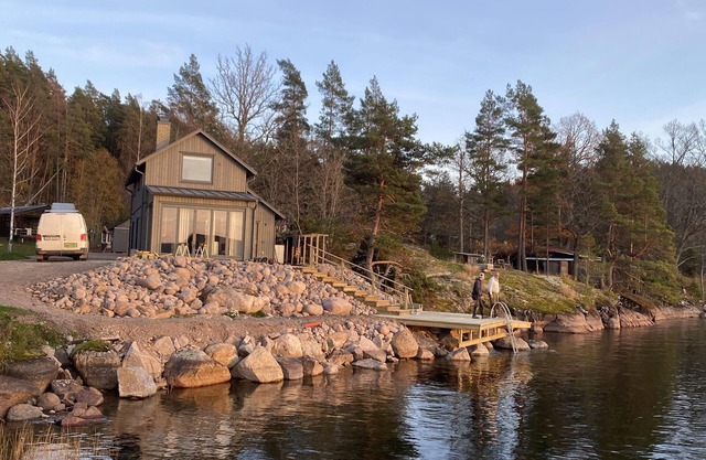 Fantastic location next to Lake Sommen