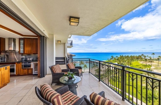 Fantastic Ocean View - Ocean/Beach front condo at Beach Villas B806