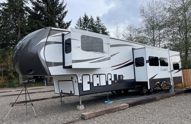 Far West RV Park and Cabins