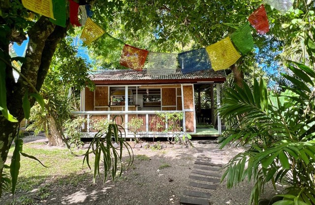 Fare Oa'oa - Polynesian Bungalow w Beach Access