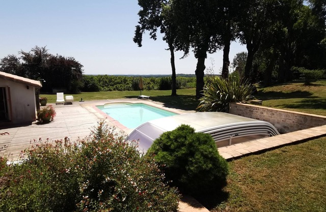 FARM RESTORED TRADITIONAL FRAMEWORK AND EXCEPTIONAL VIEW