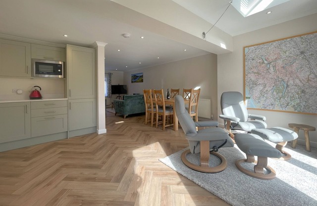 Farmer's Retreat - sleeps 4 guests in 3 bedrooms