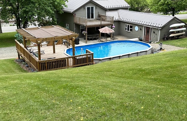 Farmhouse Getaway 30 Acres River Access Pool Retreat