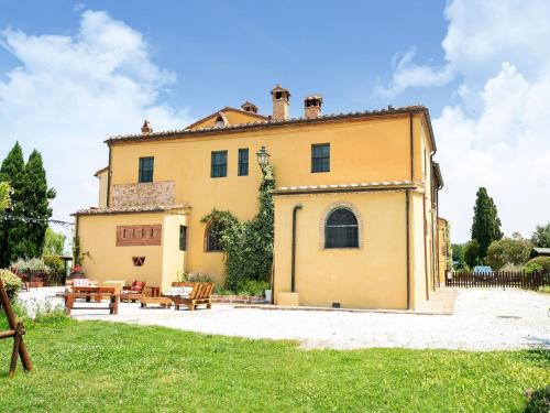 Farmhouse in Collesalvetti near Pisa
