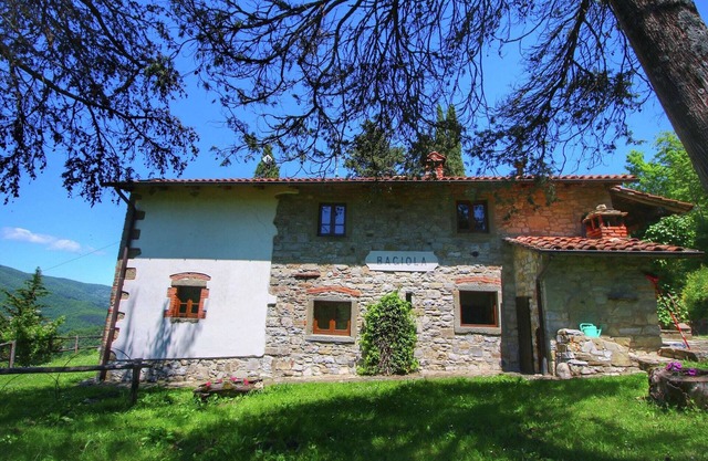 Farmhouse in Tuscany near Poppi Castle