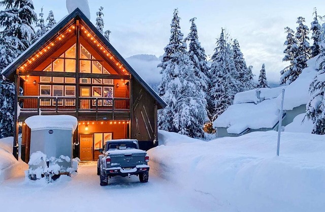 Feature: Skiing, Sledding, Snoqualmie Summit East
