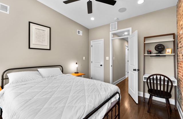 Fed Hill Luxury Retreat with Beautiful Views Harbor & Parking