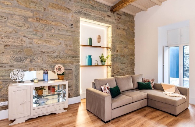 Feel Discovery Homes in Douro III