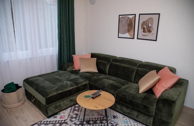 Feel@Home