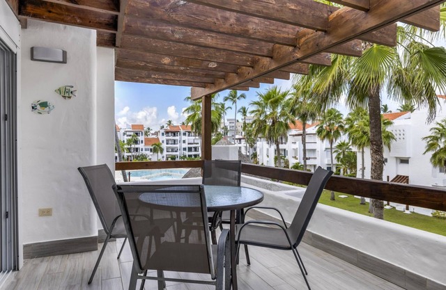 Feel the ocean breeze. Oceanview. STM D302