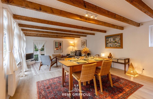 Fenêtres sur cour 3★ | Duplex in the Heart of the City Center | 4 Guests