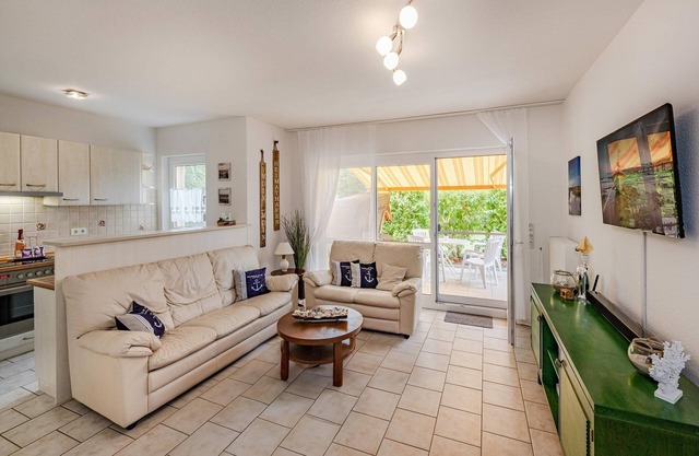 Ferienappartement mit Terrasse, Strandkorb, Wlan und Pkw-stellplatz