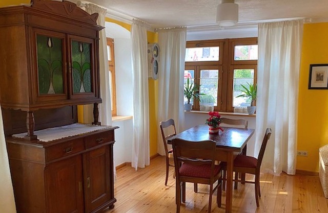 Ferienhaus Altes Rathaus Kreenheinstetten, 86 qm, 2 Schlafzimmer, Max. 4 Personen