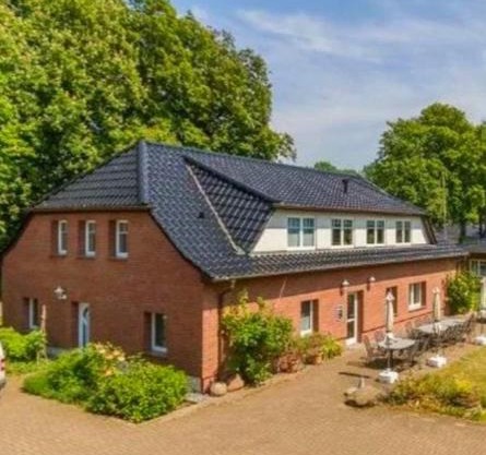 Ferienhaus BODDEN- vis-a-vis Hiddensee für bis zu 15 Gäste in 7 Appartements