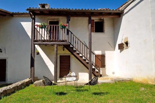 Ferienhaus In Kotli Mit Garten, Grill Und Gemeinschaftlichem Pool