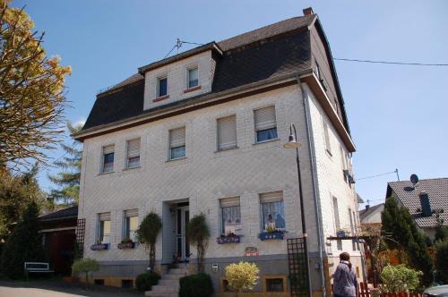 Ferienwohnung in Spesenroth mit gemeinschaftlichem Pool, Garten und Terrasse
