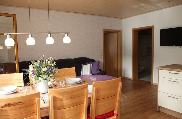 Ferienwohnung Storchennest mit 90qm, 3 Schlafräume für maximal 6 Personen