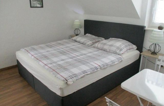 Ferienzimmer, Handwerkerzimmer, Wohnen auf Zeit