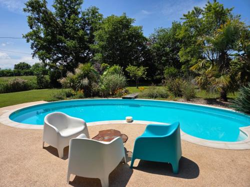 Ferme équerre 12 personnes avec piscine