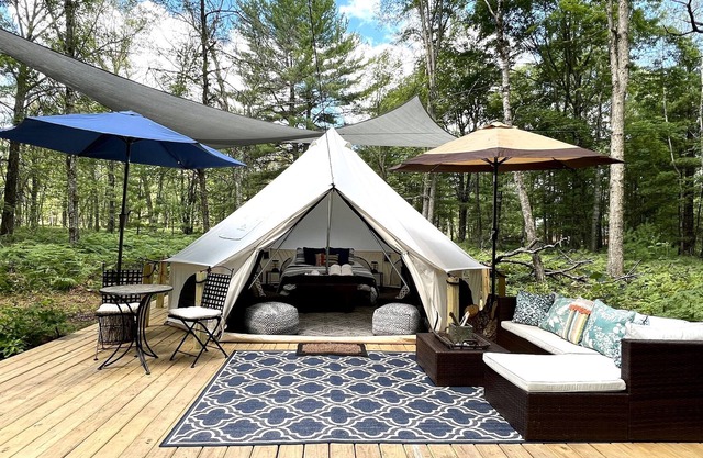 Ferned Creek bell tent Lux-camping/glamping:)