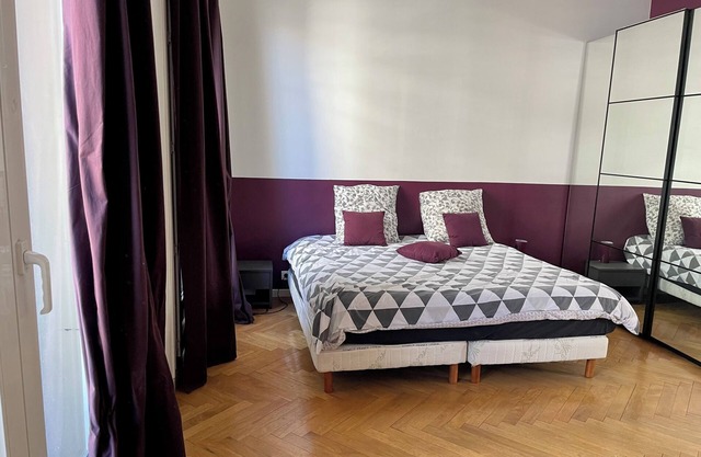 Few Steps From Local Attractions , Perfect for Families
