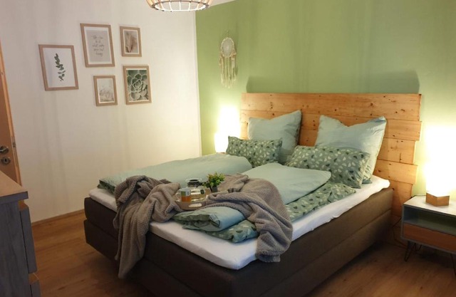 FeWo Frühling in der Villa Waldrand mit großem Garten