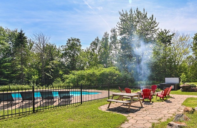 Fiddler Lake Resort: Private Pool & Jacuzzi