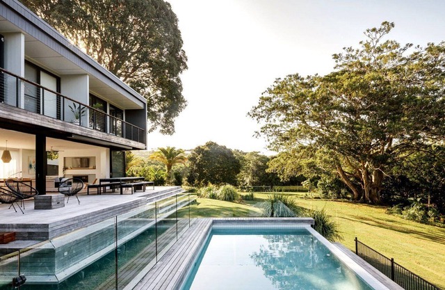 Figtree House (With Car Parking)