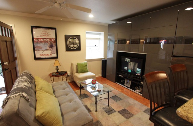 Filmmaker High-end Luxury 1/1 Condo
