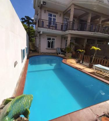 Fina villa, Mont choisy