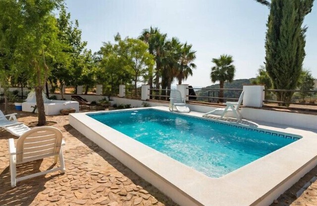 FINCA MOLINO DON ZOILO 18 - Magnificent country house with private pool and free WiFi.