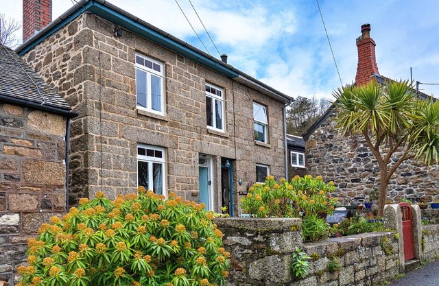 Finest Retreats - Cosy Mousehole Cottage With Sea Views