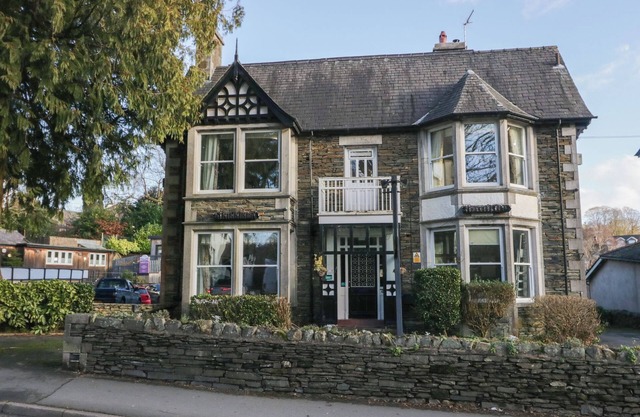 FIR TREES, pet friendly, character holiday cottage in Windermere