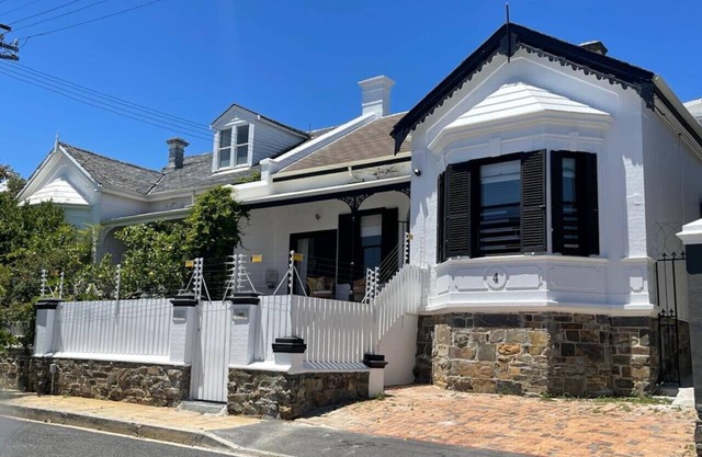 FIR Villa | 3 Bedroom house Greenpoint