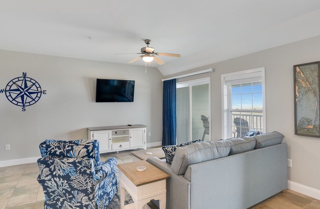 First Flight Retreat 105: Oceanfront, Shared Pool