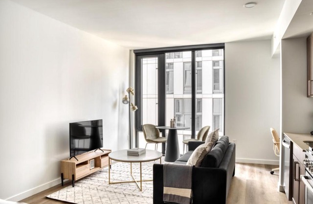 First Hill Studio w Gym Coworking SEA-447