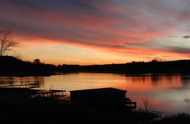 Fish Eagle Loft ~ On the Lake ~ Beautiful Views~Great Fishing~Wildlife Abounds