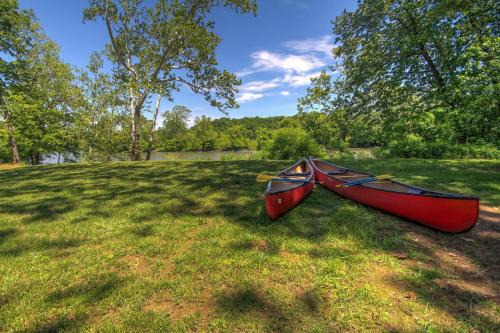 Fish Trap cabin on the Shenandoah River