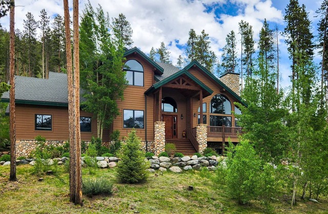 Five Bedroom Breckenridge Home with Amazing Mountain Views
