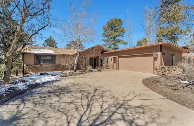 Flagstaff Country Club Retreat Hot Tub