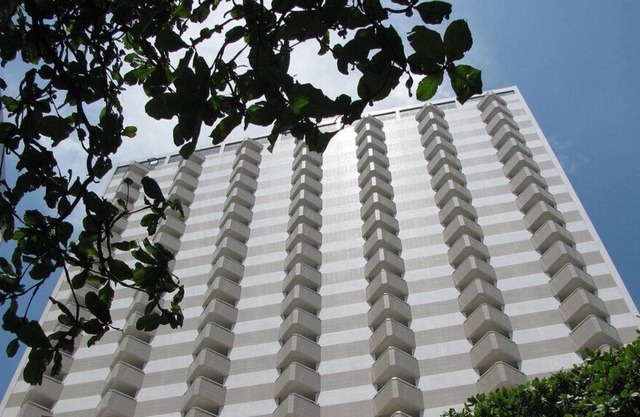 Flat 1 bed 43m2-in Boqueirão - facing the sea with garage, A / C and services