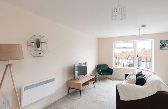 Flat 2 · homely - North London Apartment Wembley