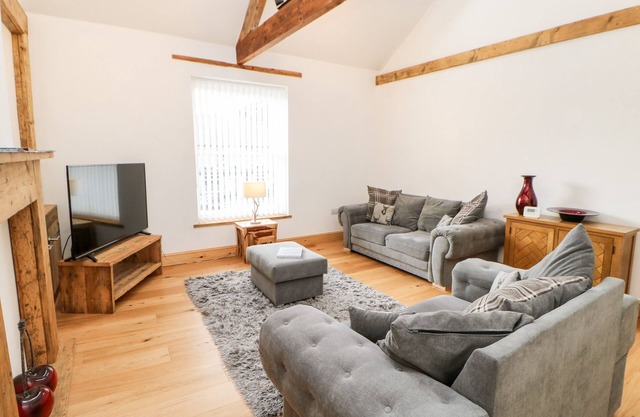 FLAT ABOVE 27, family friendly in Bishop Auckland