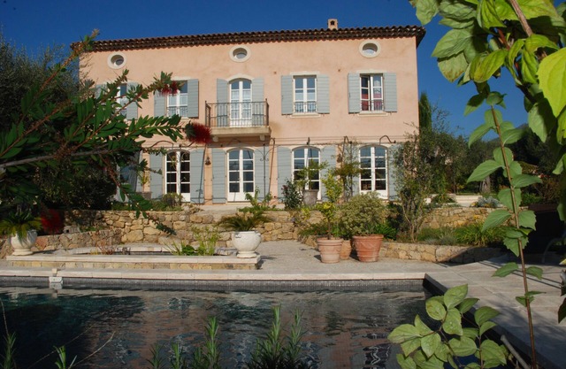 Flat duplex in Villa 4/6 pers. Near Grasse, Swimming pool, Garden