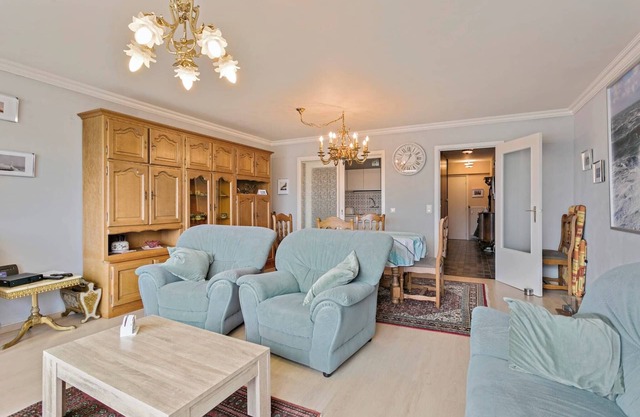 Flat in Blankenberge with Harbour Views