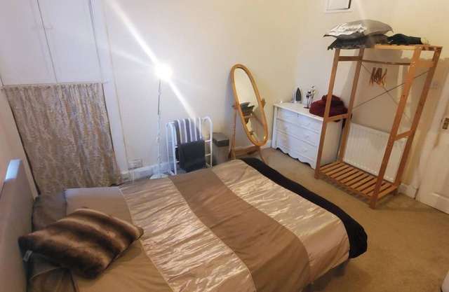 Flat in glasgow,close to all local amenities,