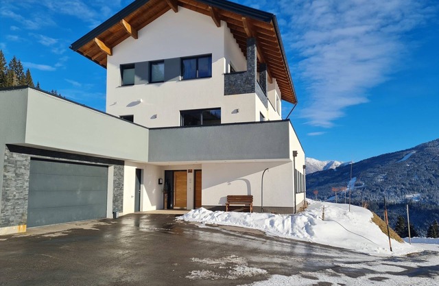 Flat in Wagrain near Ski Slopes