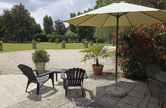 Flat with private parking