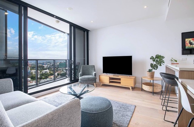 Flatiron Vista Urban Resort near River and Nightlife